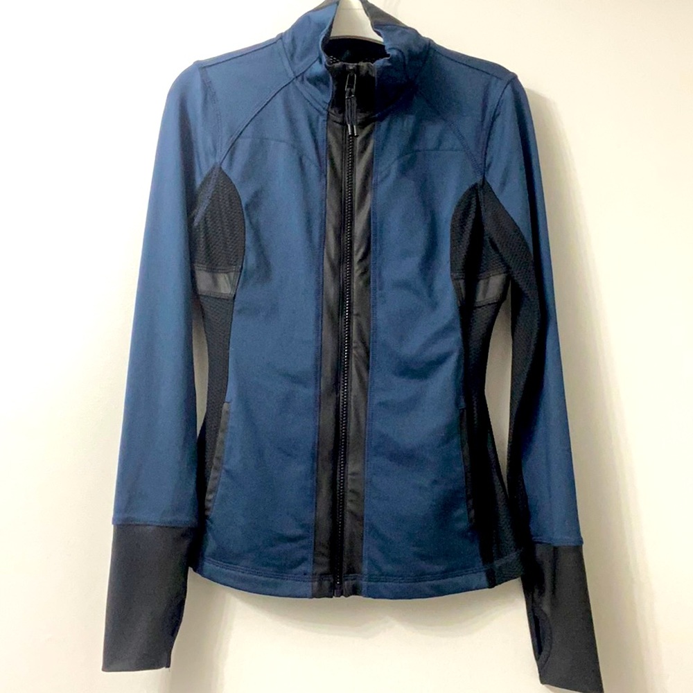 Running jacket. NWOT. Size S.